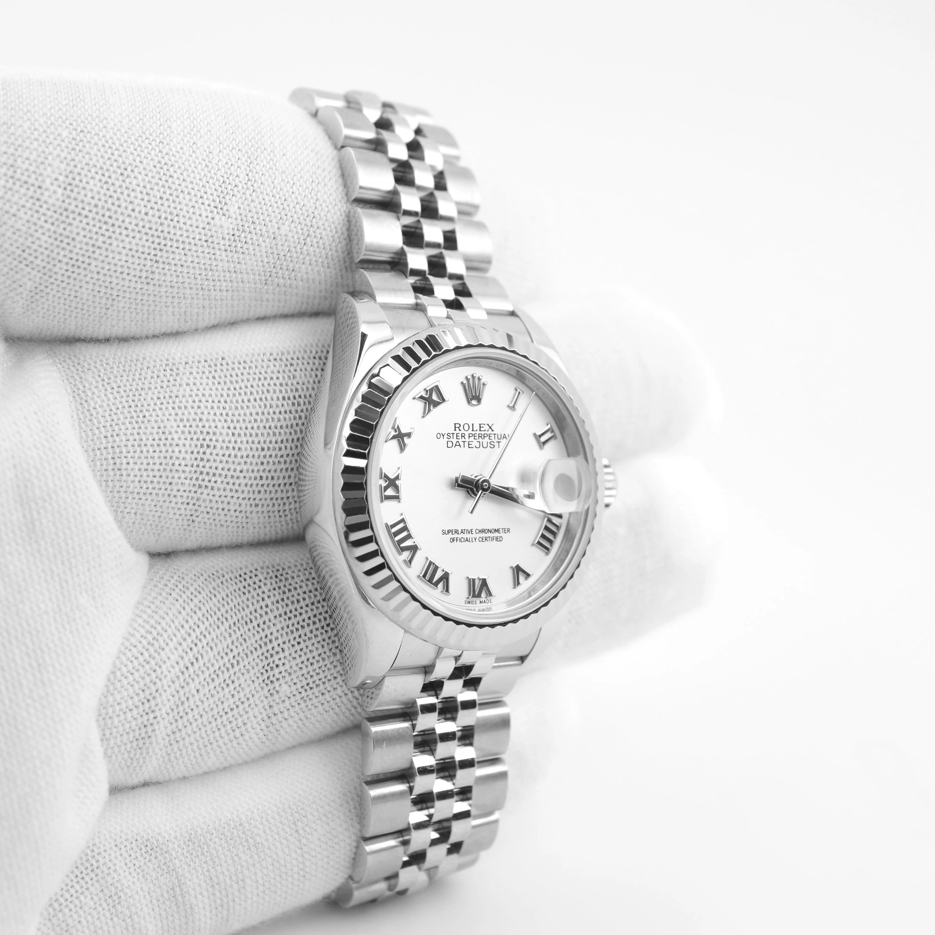 Rolex 279174 Lady-Datejust 28 Fluted Bezel White Roman Dial Jubilee Bracelet Box and Papers 2019 - Image 3