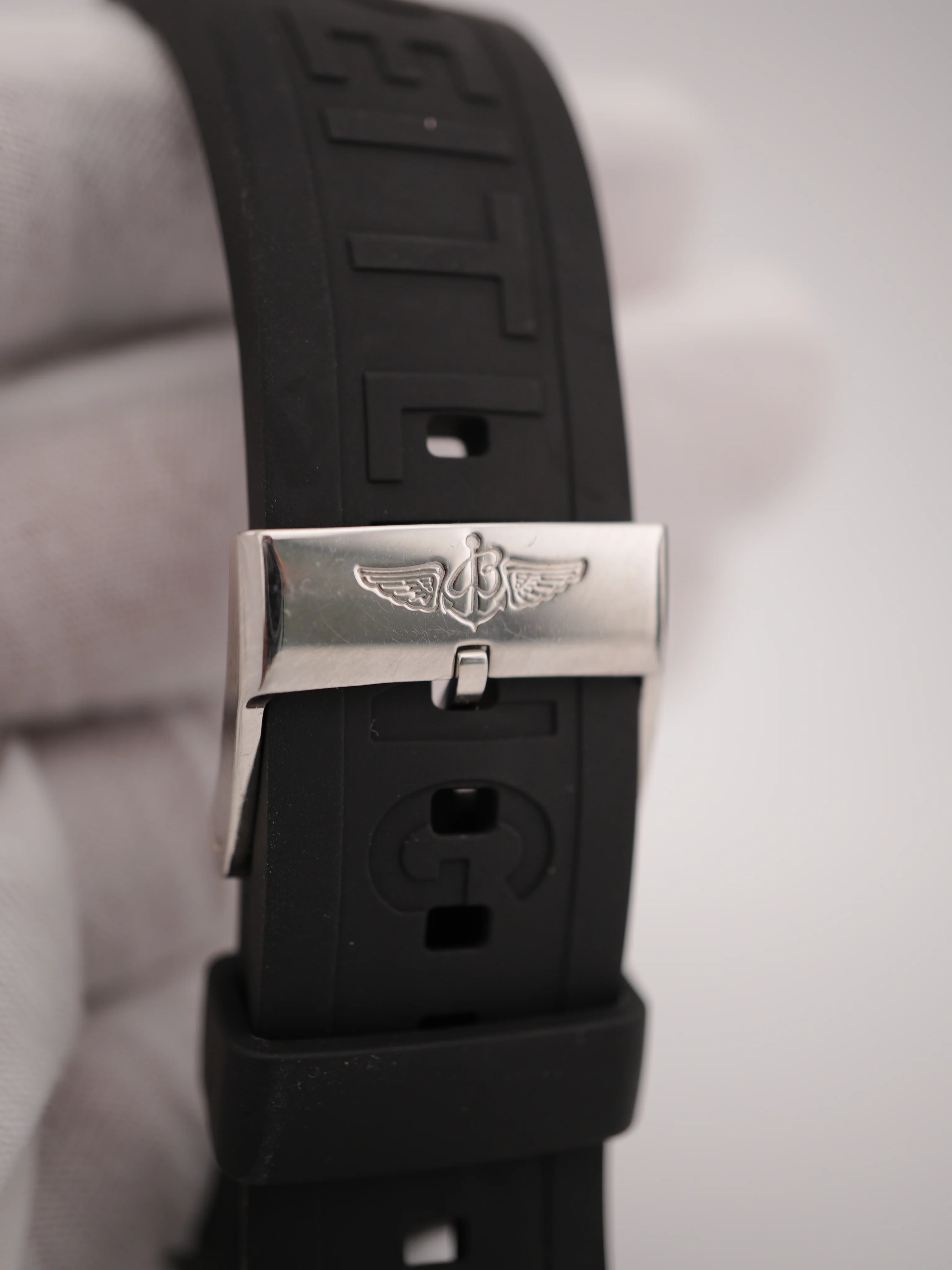 Breitling Super Avenger Chronograph 48 mm White MOP Diamond Dial Custom Diamond Bezel Rubber Strap 2012 - Image 3